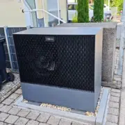 Referenzanlage Vitocal 250-A Installierte Viessmann Vitocal 250-A Wärmepumpe – Referenzprojekt Claus Werner GmbH